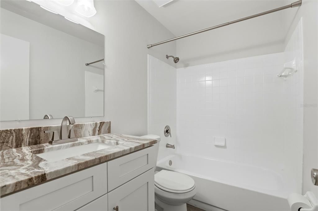 For Sale: $259,000 (2 beds, 2 baths, 1137 Square Feet)