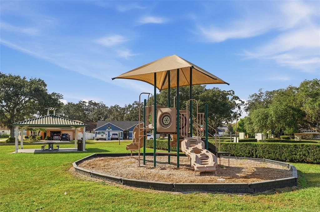 For Sale: $259,000 (2 beds, 2 baths, 1137 Square Feet)