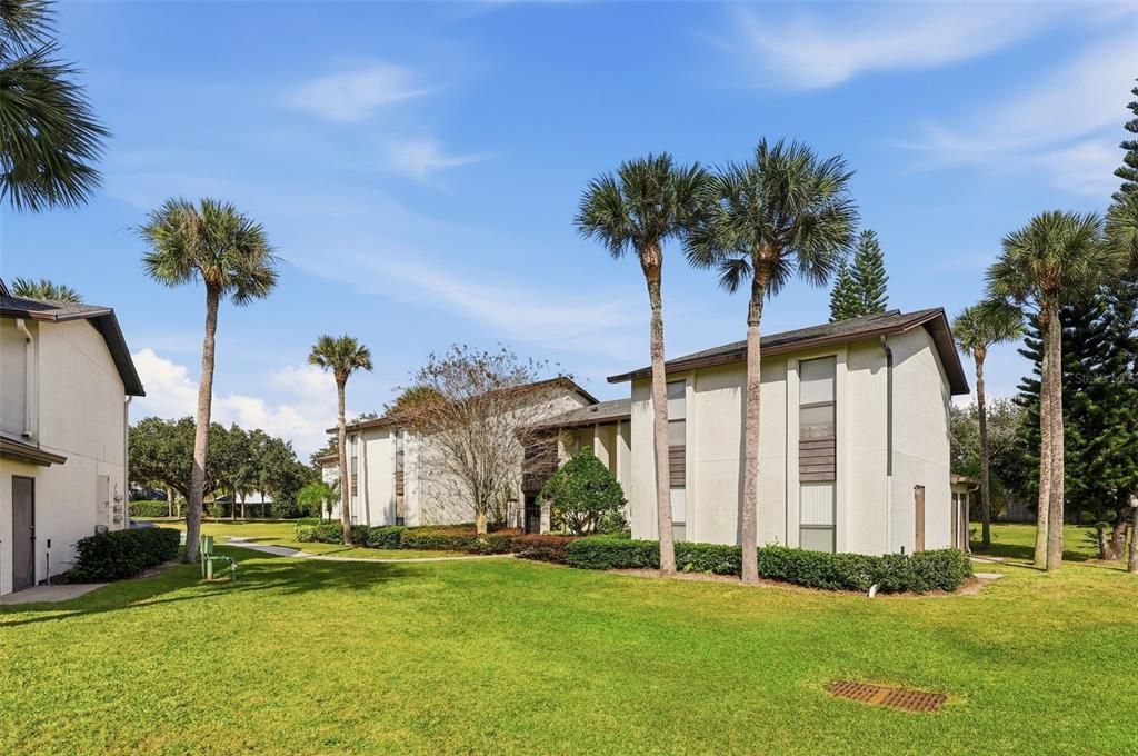 For Sale: $259,000 (2 beds, 2 baths, 1137 Square Feet)