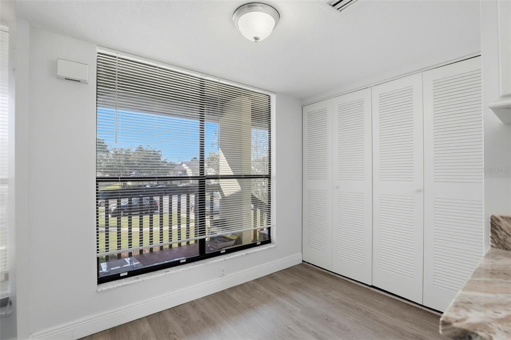 For Sale: $259,000 (2 beds, 2 baths, 1137 Square Feet)