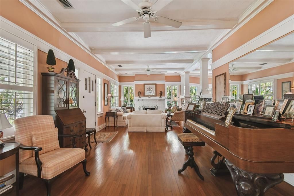 En Venta: $1,700,000 (2 camas, 2 baños, 2276 Pies cuadrados)