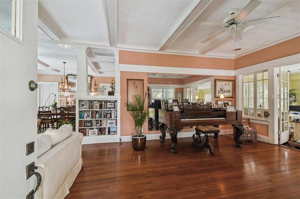 En Venta: $1,700,000 (2 camas, 2 baños, 2276 Pies cuadrados)