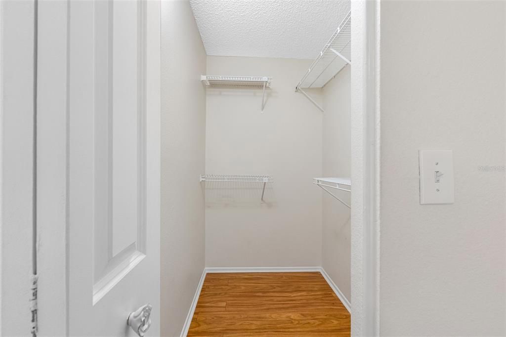 For Sale: $310,000 (3 beds, 2 baths, 1415 Square Feet)