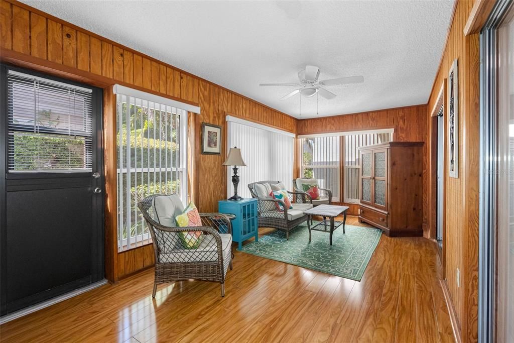 For Sale: $310,000 (3 beds, 2 baths, 1415 Square Feet)