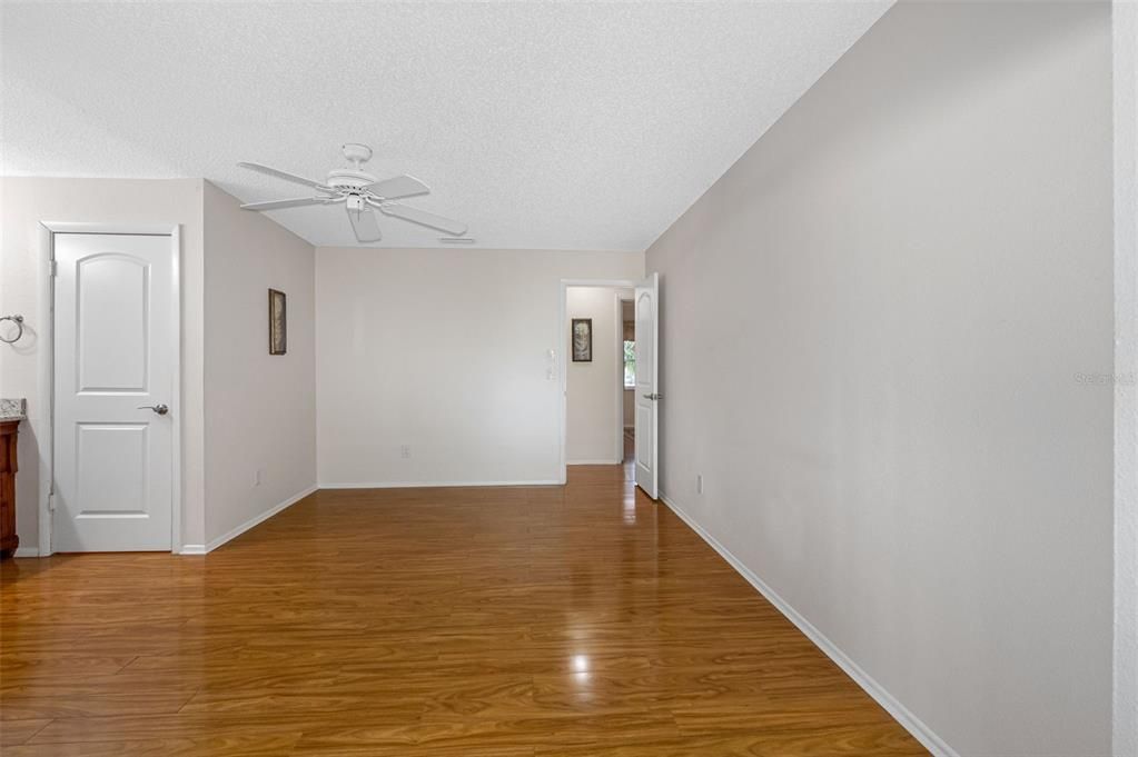 For Sale: $310,000 (3 beds, 2 baths, 1415 Square Feet)