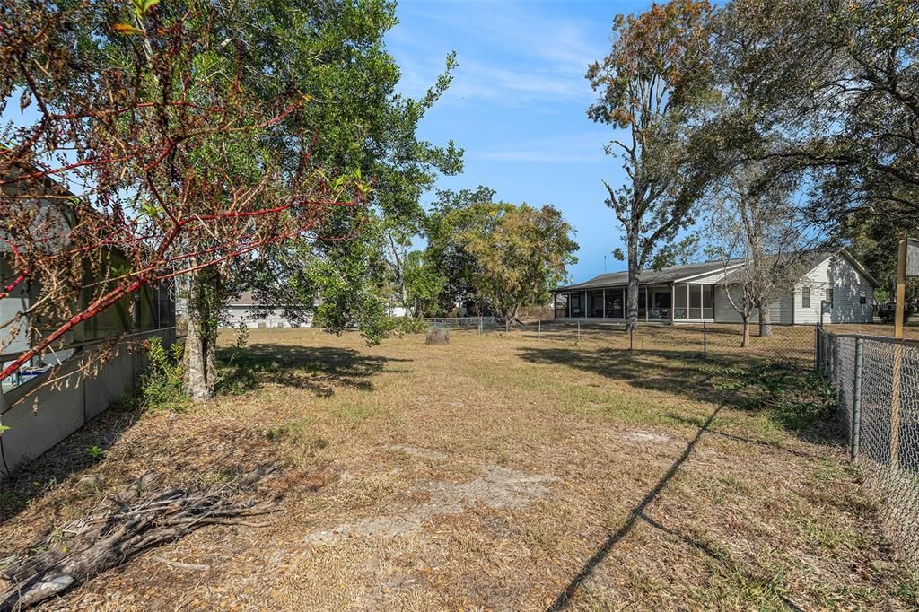 待售: $299,000 (4 贝兹, 2 浴室, 2138 平方英尺)