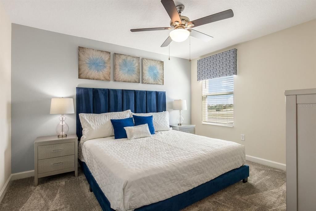 For Sale: $800,000 (7 beds, 5 baths, 4019 Square Feet)