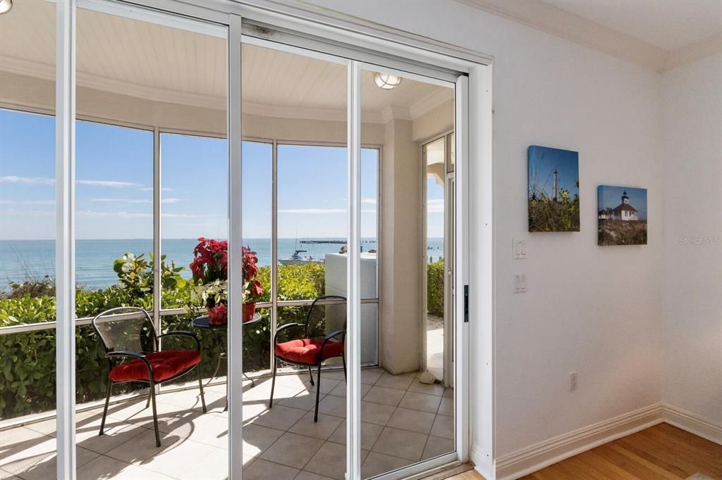 待售: $2,795,000 (3 贝兹, 3 浴室, 2324 平方英尺)