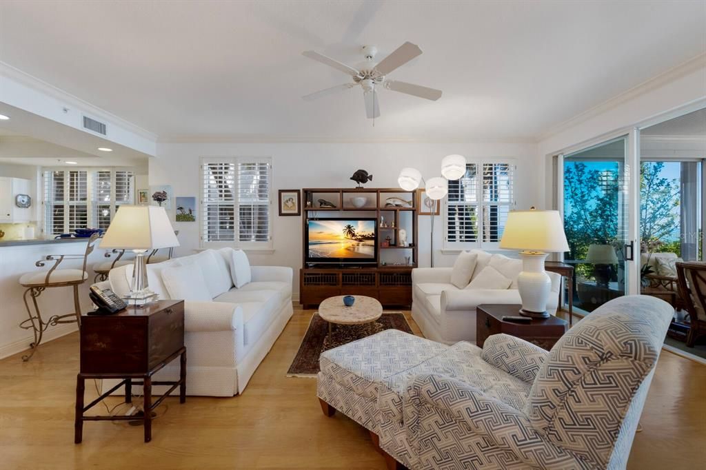 待售: $2,795,000 (3 贝兹, 3 浴室, 2324 平方英尺)