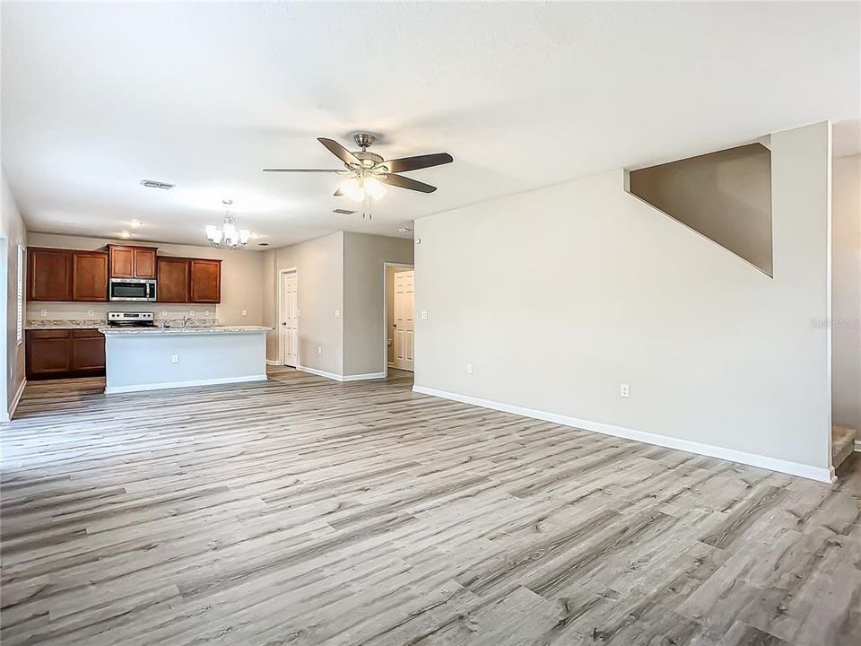 В аренду: $2,490 (4 спален, 2 ванн, 2566 Квадратных фут)