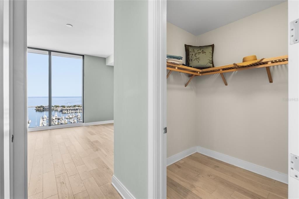 For Sale: $1,800,000 (2 beds, 2 baths, 1522 Square Feet)