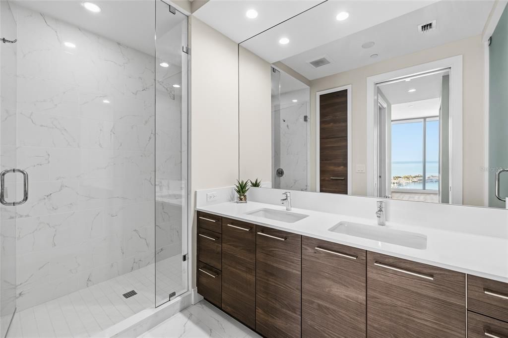 For Sale: $1,800,000 (2 beds, 2 baths, 1522 Square Feet)