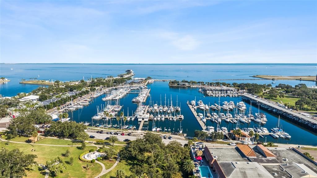 For Sale: $1,800,000 (2 beds, 2 baths, 1522 Square Feet)