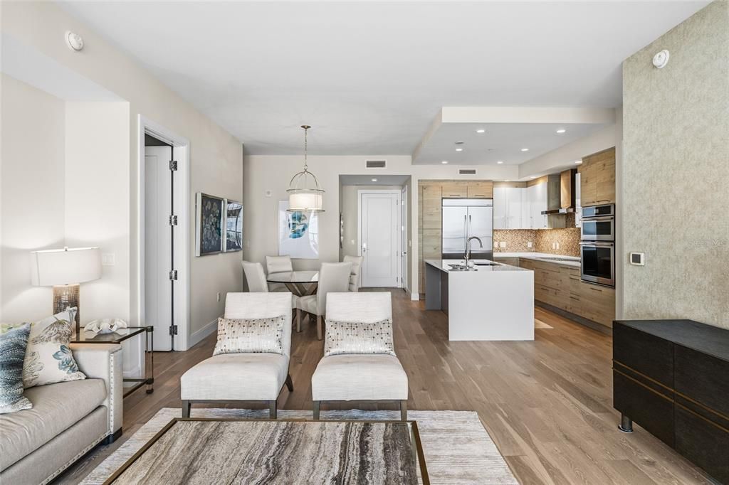 For Sale: $1,800,000 (2 beds, 2 baths, 1522 Square Feet)