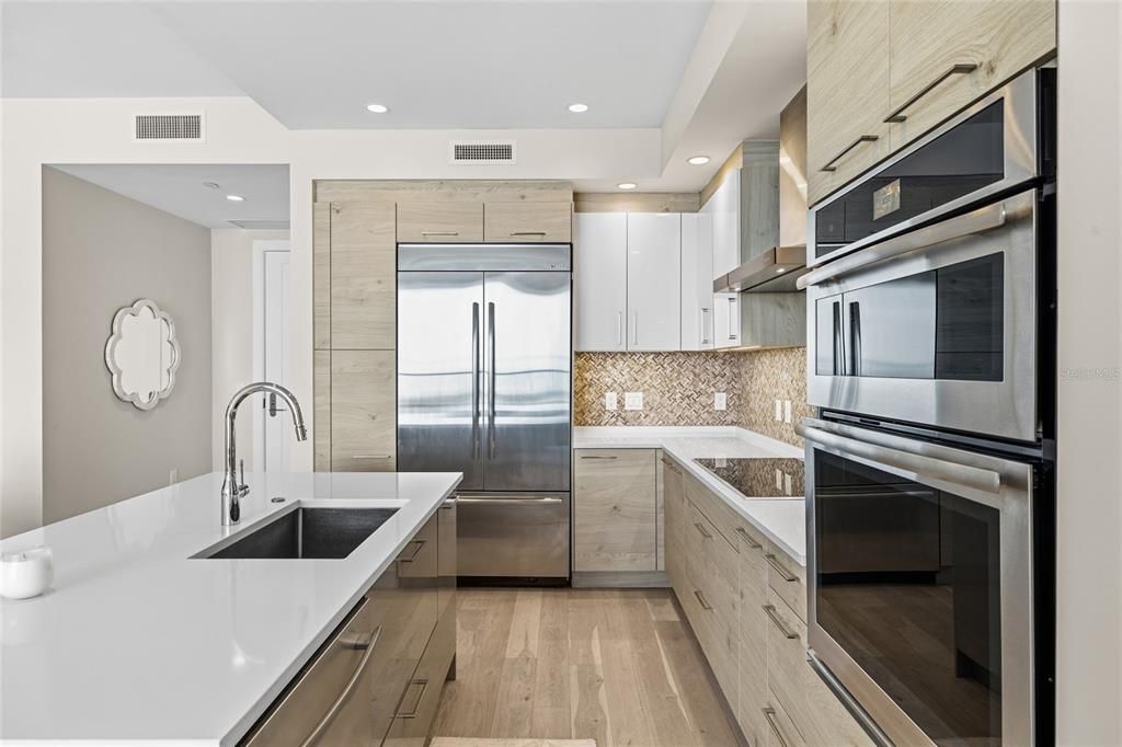 For Sale: $1,800,000 (2 beds, 2 baths, 1522 Square Feet)