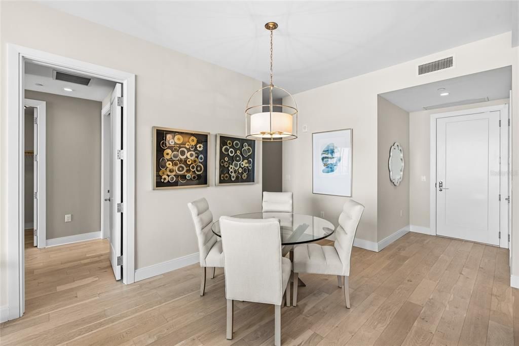 For Sale: $1,800,000 (2 beds, 2 baths, 1522 Square Feet)