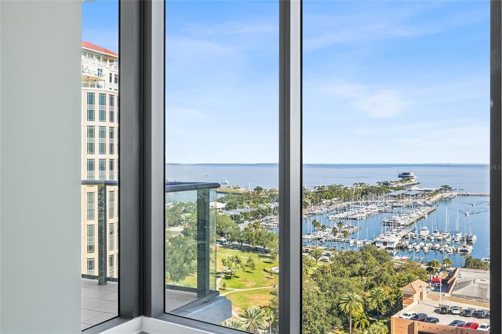 For Sale: $1,800,000 (2 beds, 2 baths, 1522 Square Feet)