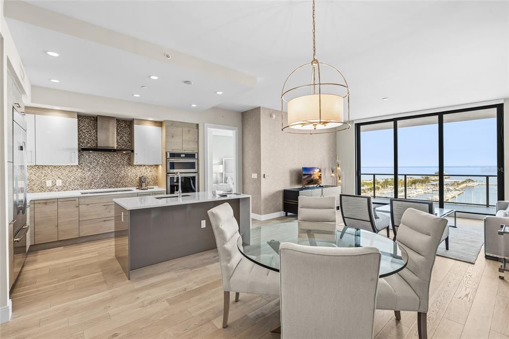 For Sale: $1,800,000 (2 beds, 2 baths, 1522 Square Feet)