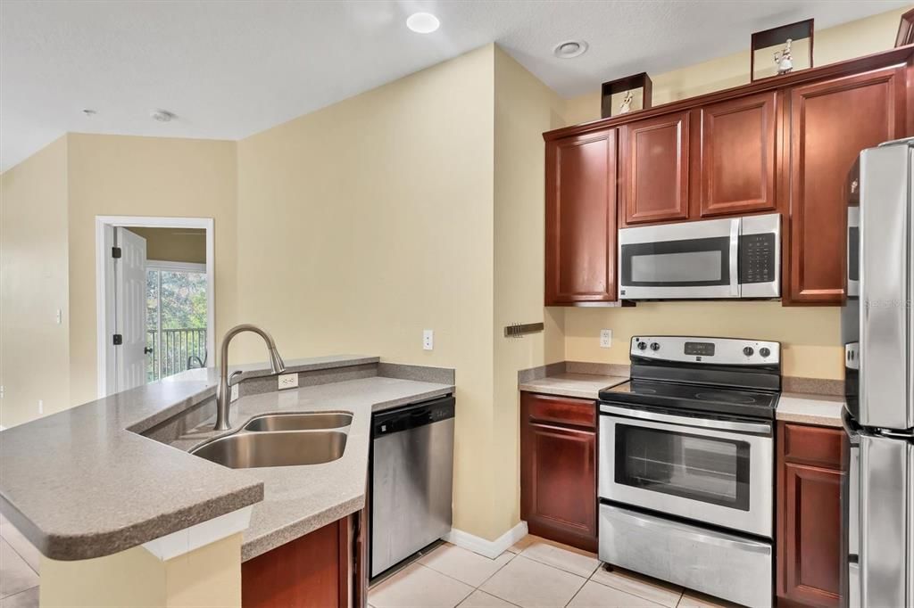 For Rent: $1,950 (3 beds, 2 baths, 1417 Square Feet)