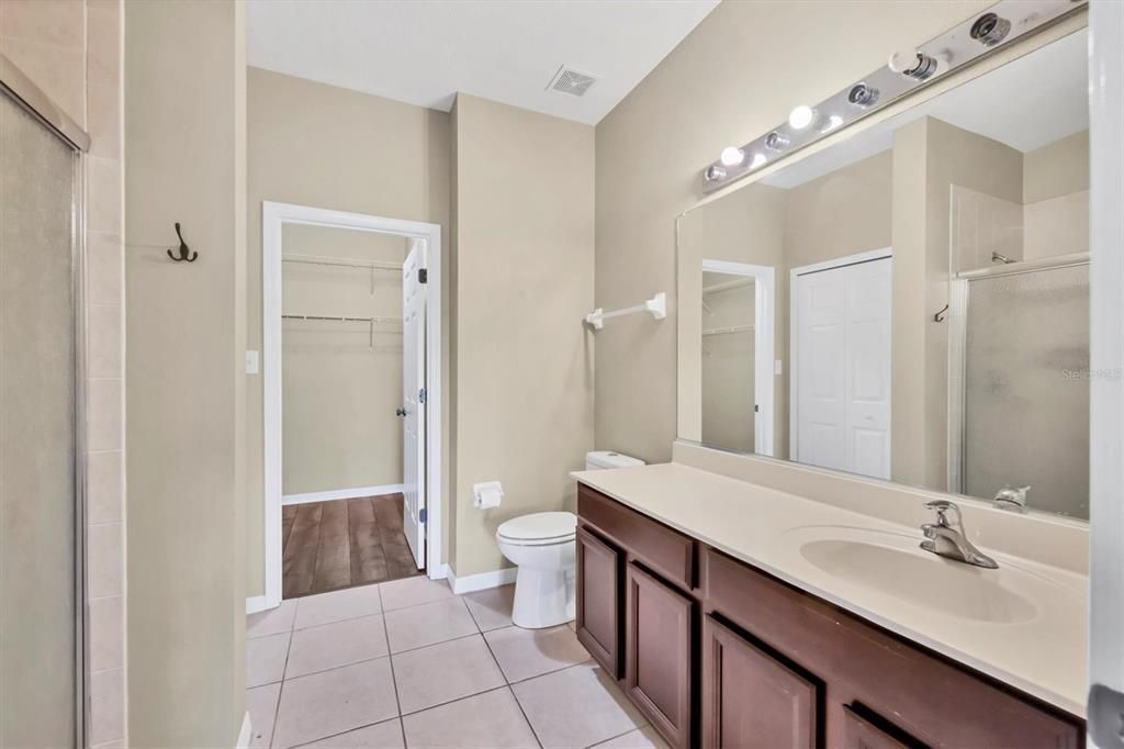 For Rent: $1,950 (3 beds, 2 baths, 1417 Square Feet)