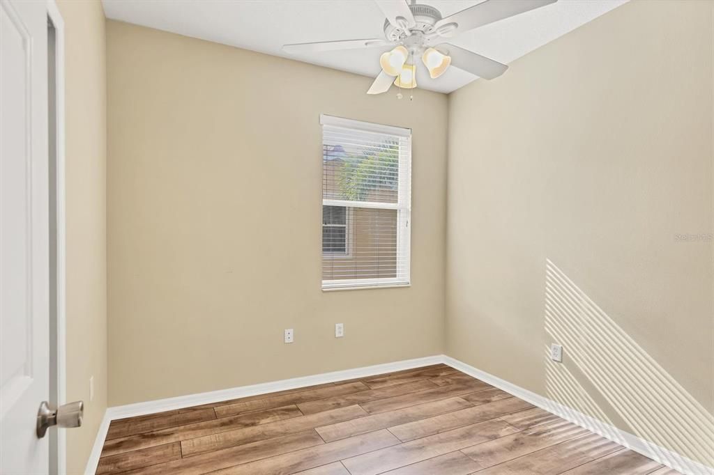 For Rent: $1,950 (3 beds, 2 baths, 1417 Square Feet)