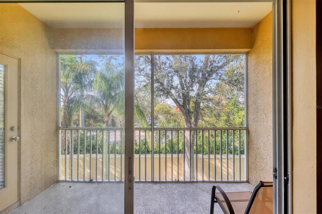 For Rent: $1,950 (3 beds, 2 baths, 1417 Square Feet)