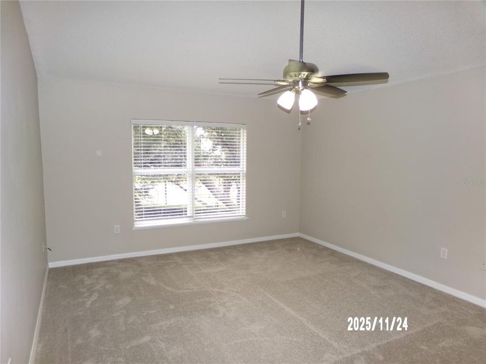 出租: $2,450 (4 贝兹, 2 浴室, 2320 平方英尺)