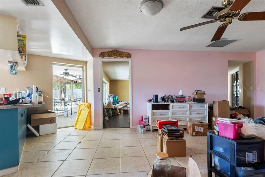 待售: $429,900 (3 贝兹, 2 浴室, 1957 平方英尺)