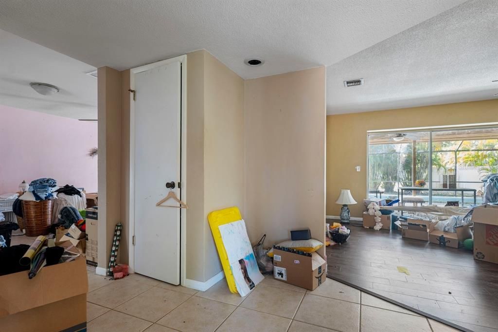 待售: $429,900 (3 贝兹, 2 浴室, 1957 平方英尺)