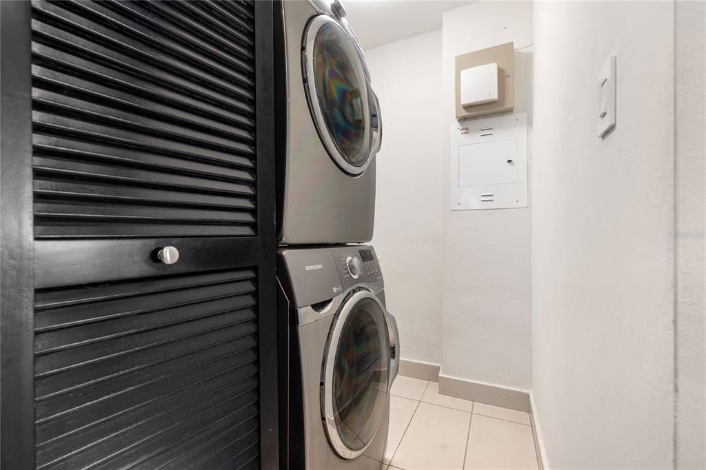 На продажу: $1,225,000 (3 спален, 2 ванн, 1800 Квадратных фут)