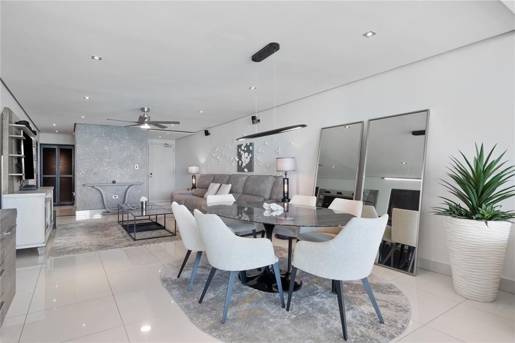 На продажу: $1,225,000 (3 спален, 2 ванн, 1800 Квадратных фут)