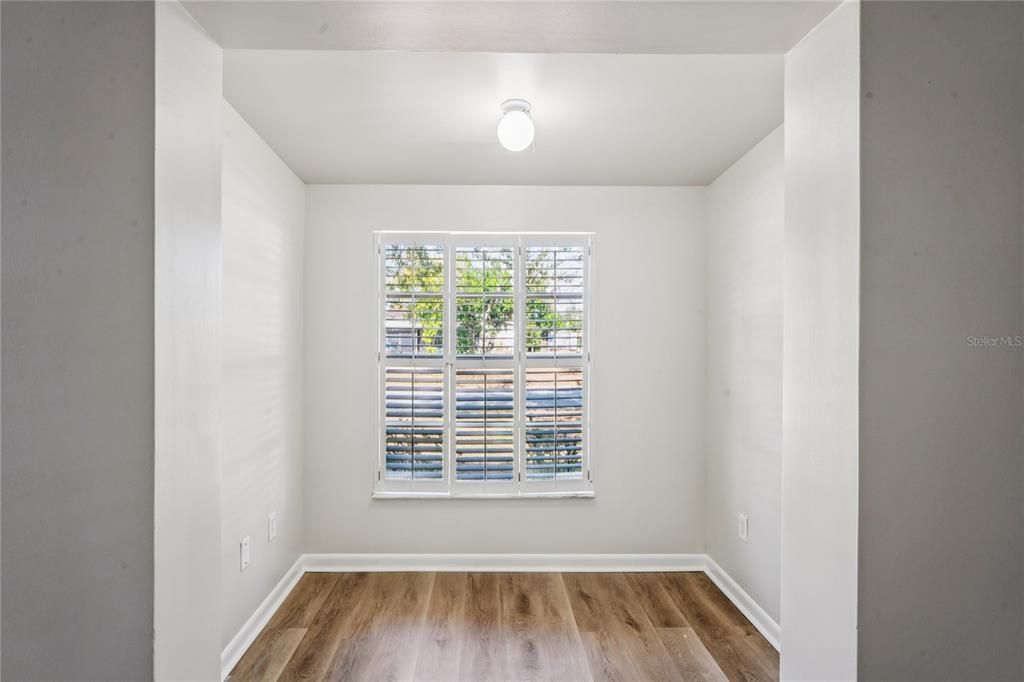 For Sale: $325,000 (3 beds, 2 baths, 1369 Square Feet)