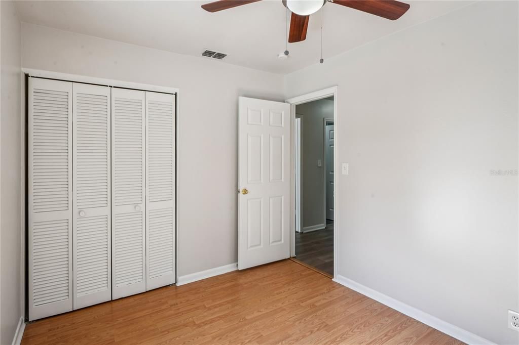 For Sale: $325,000 (3 beds, 2 baths, 1369 Square Feet)