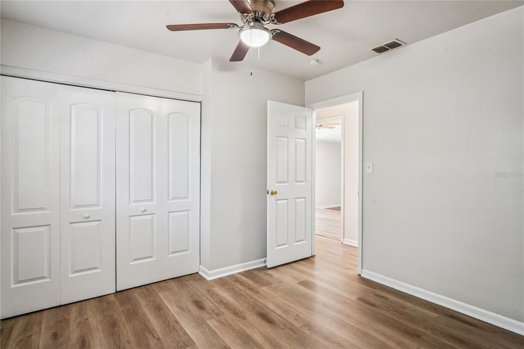 For Sale: $325,000 (3 beds, 2 baths, 1369 Square Feet)