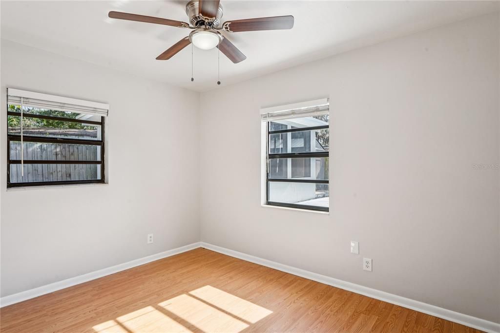 For Sale: $325,000 (3 beds, 2 baths, 1369 Square Feet)