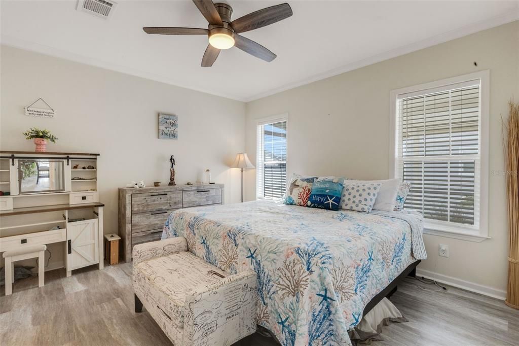 待售: $325,000 (3 贝兹, 2 浴室, 1478 平方英尺)