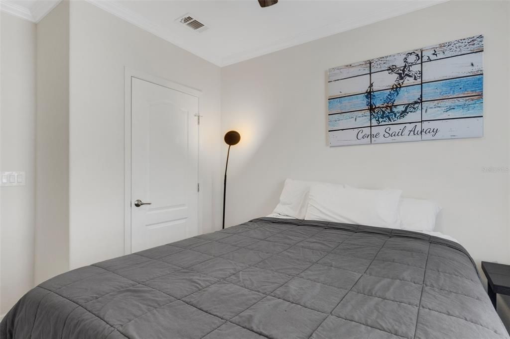 待售: $325,000 (3 贝兹, 2 浴室, 1478 平方英尺)