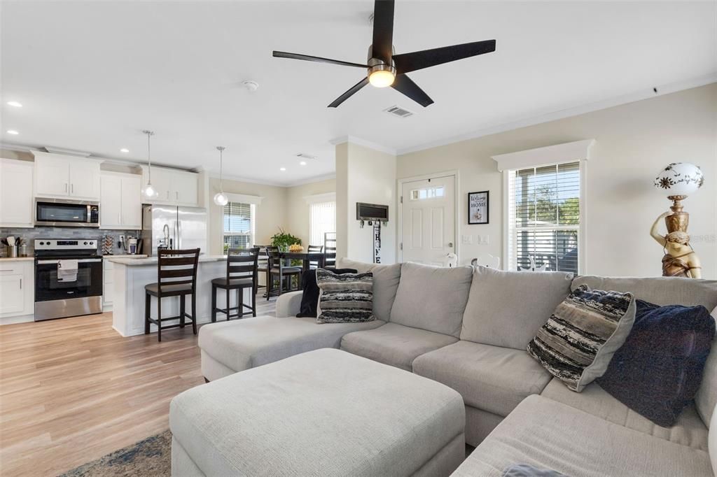 待售: $325,000 (3 贝兹, 2 浴室, 1478 平方英尺)