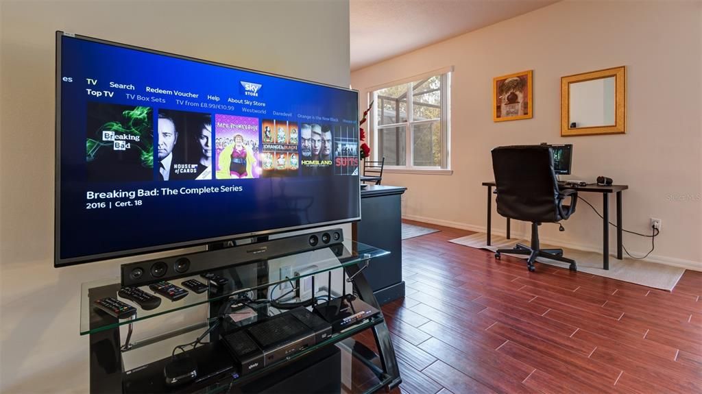 For Sale: $380,000 (4 beds, 3 baths, 1768 Square Feet)