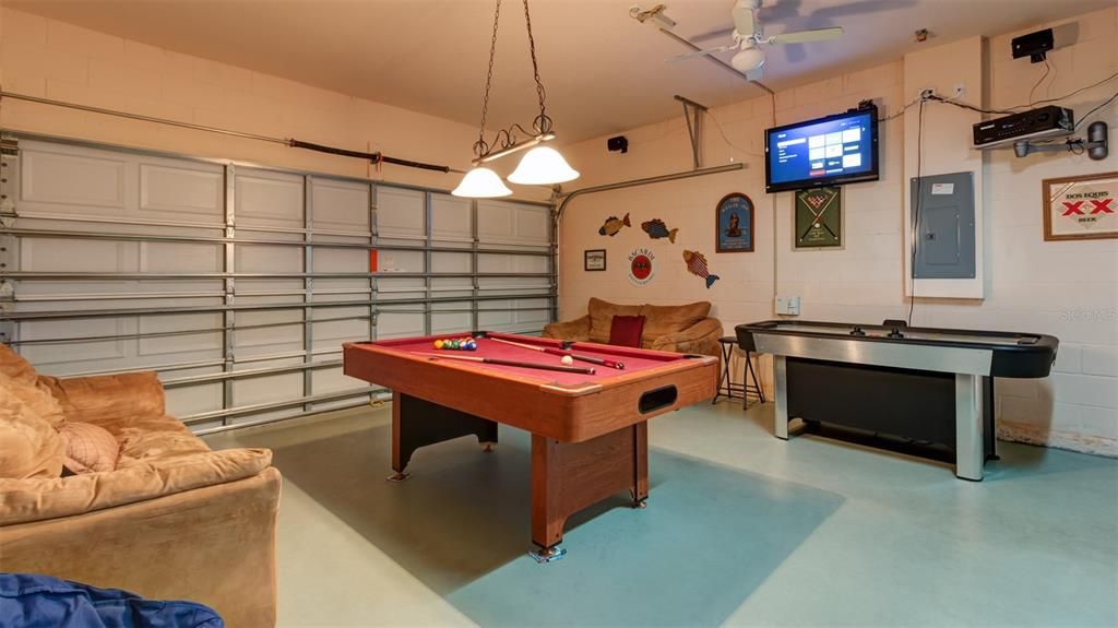 For Sale: $380,000 (4 beds, 3 baths, 1768 Square Feet)