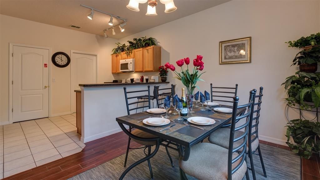 For Sale: $380,000 (4 beds, 3 baths, 1768 Square Feet)