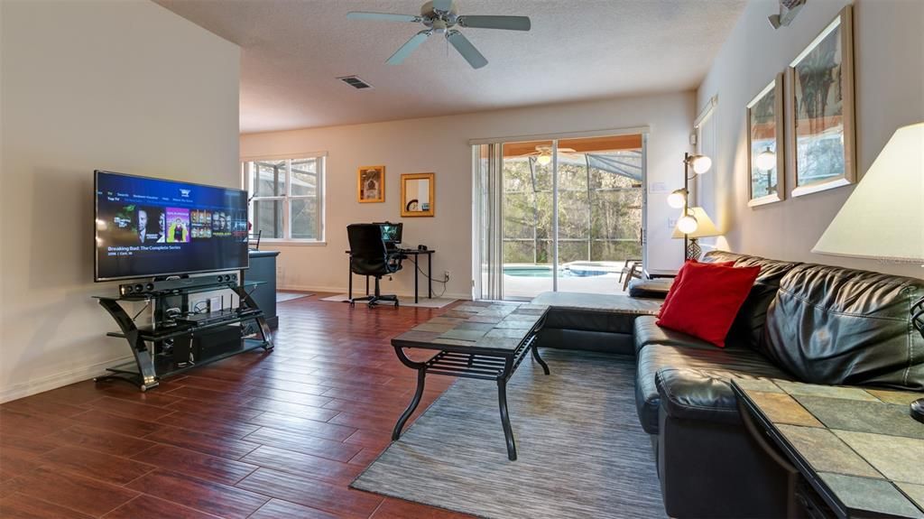 For Sale: $380,000 (4 beds, 3 baths, 1768 Square Feet)