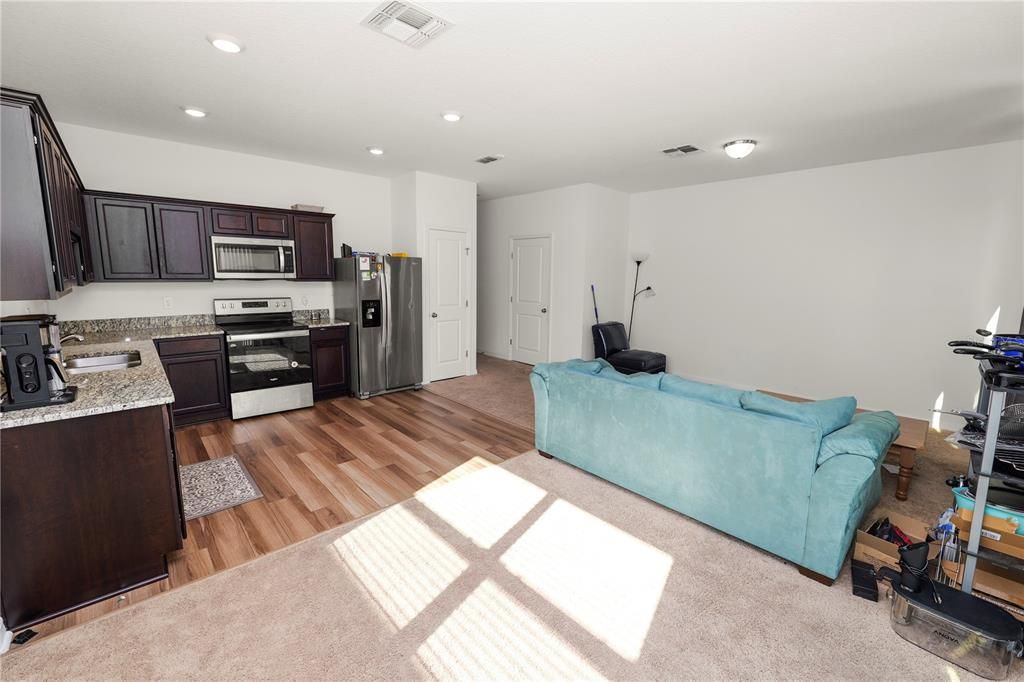 For Sale: $220,000 (3 beds, 2 baths, 1480 Square Feet)