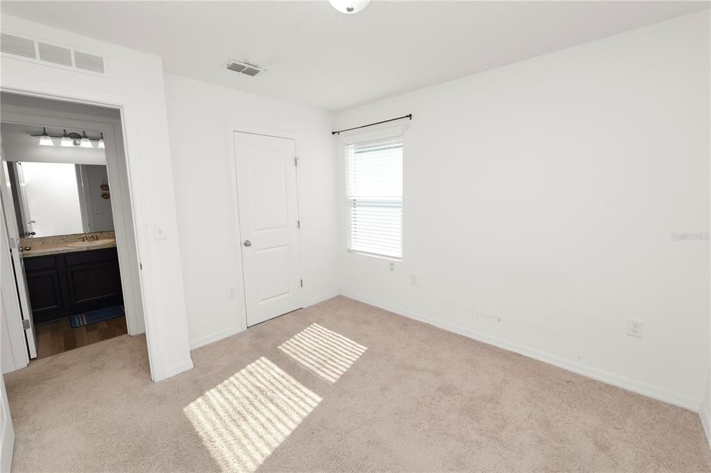 For Sale: $220,000 (3 beds, 2 baths, 1480 Square Feet)