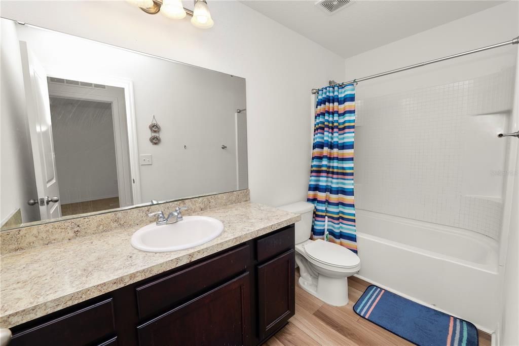 For Sale: $220,000 (3 beds, 2 baths, 1480 Square Feet)