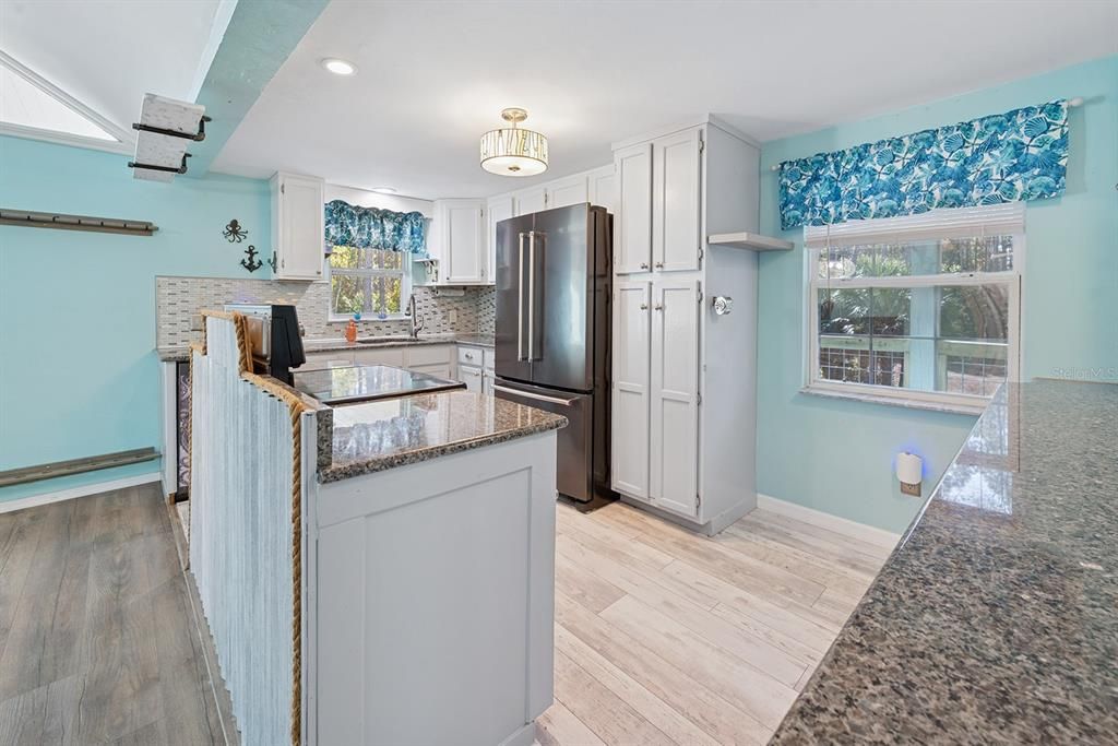 En Venta: $225,000 (2 camas, 3 baños, 1184 Pies cuadrados)