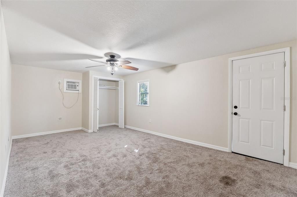 待售: $235,000 (3 贝兹, 1 浴室, 1152 平方英尺)