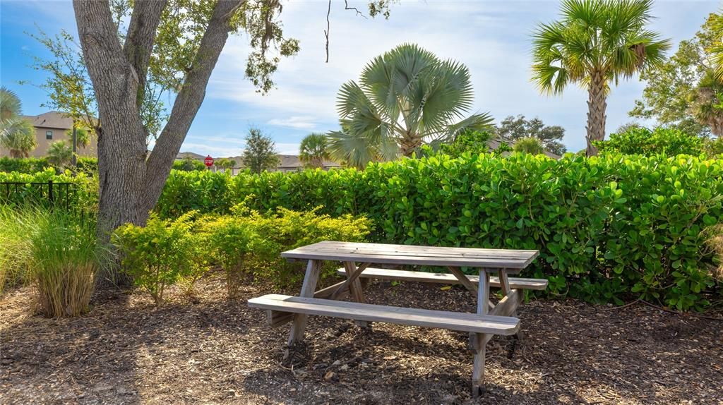 For Sale: $600,000 (3 beds, 2 baths, 1796 Square Feet)