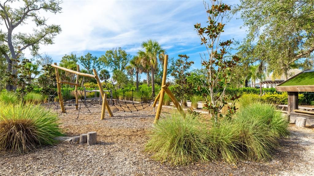 For Sale: $600,000 (3 beds, 2 baths, 1796 Square Feet)