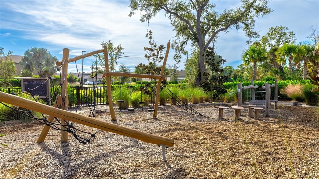 For Sale: $600,000 (3 beds, 2 baths, 1796 Square Feet)